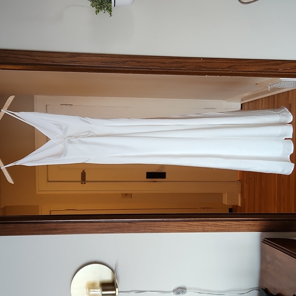 Silk Gown - Picture 2 of 4